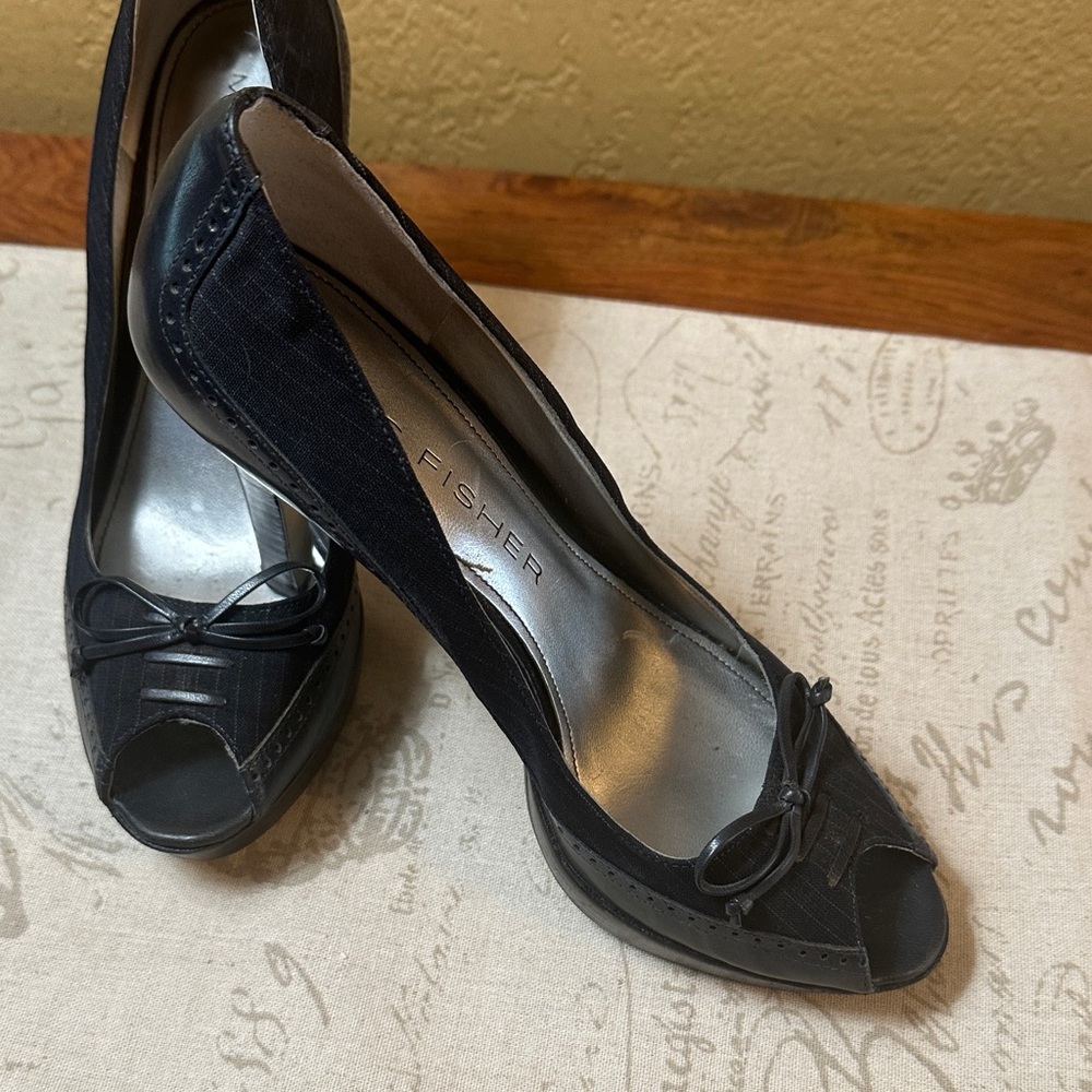 Retro Brogue Pumps in Navy by Marc Fisher